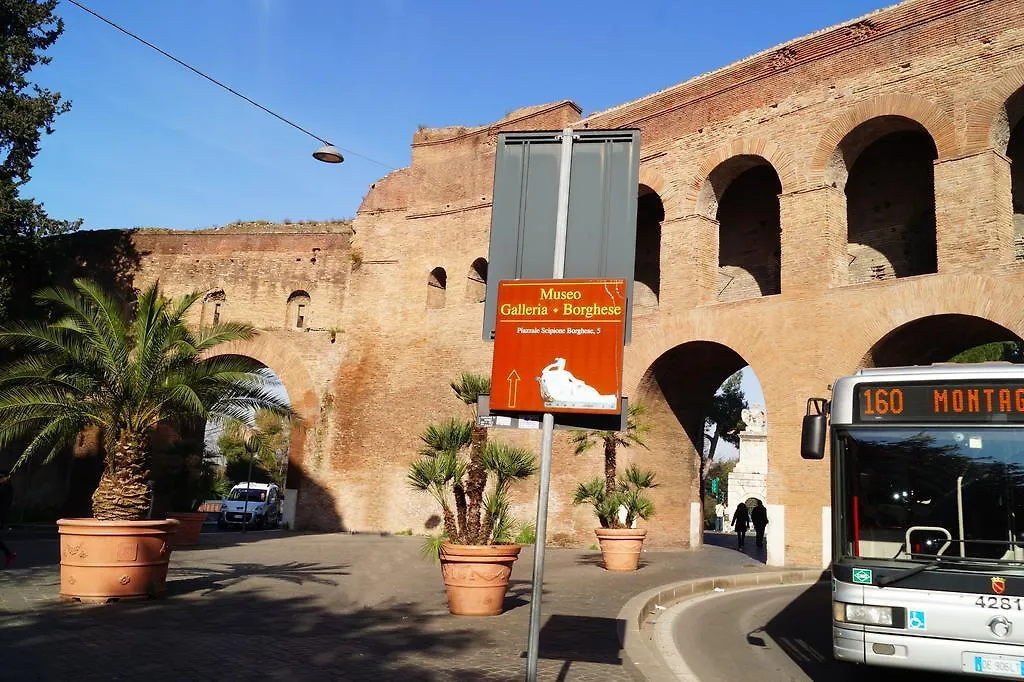 Caterina One O One - Embassy Apartment Rom Italien