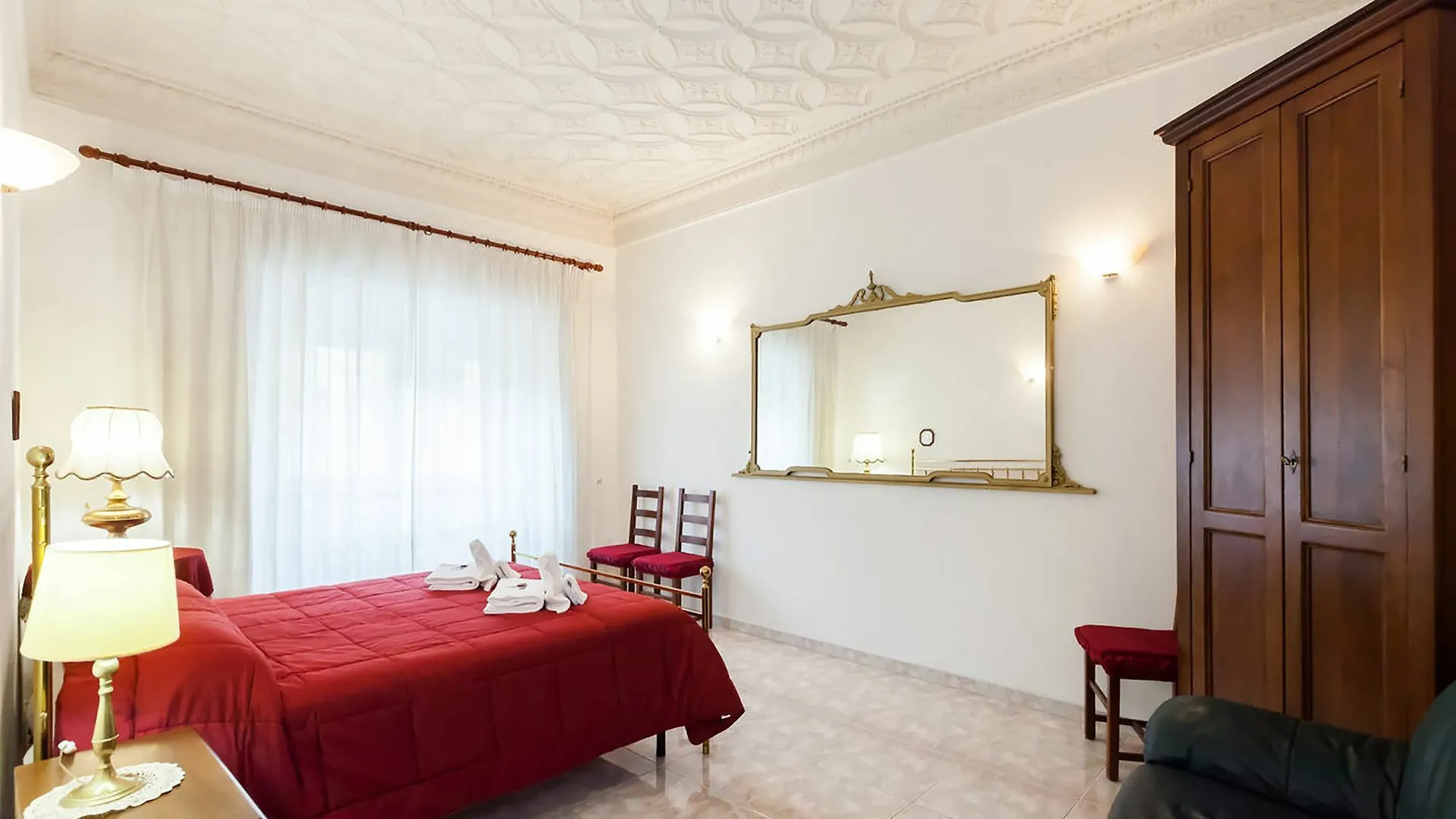 Caterina One O One - Embassy Apartment Rom