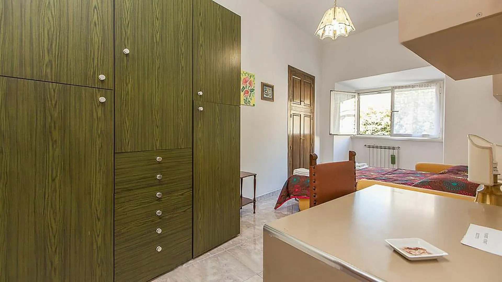Caterina One O One - Embassy Apartment Rom