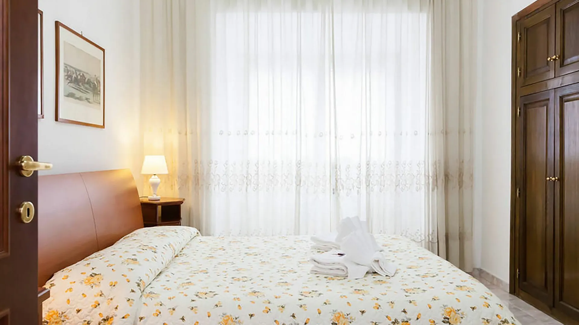 Caterina One O One - Embassy Apartment Rom